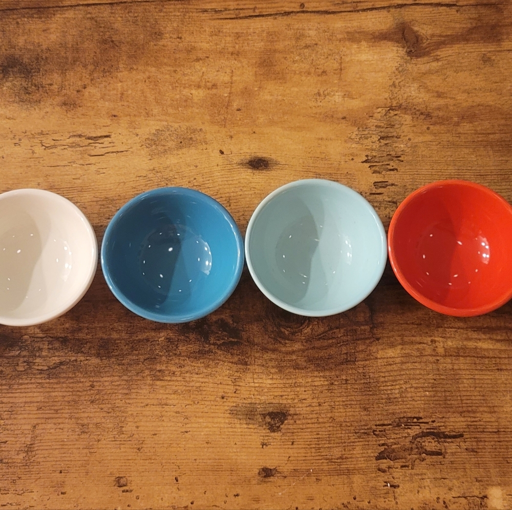 Sauce bowls